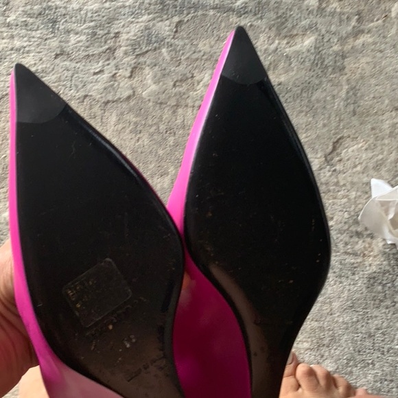 Balenciaga fuchsia leather pumps. - Picture 6 of 7